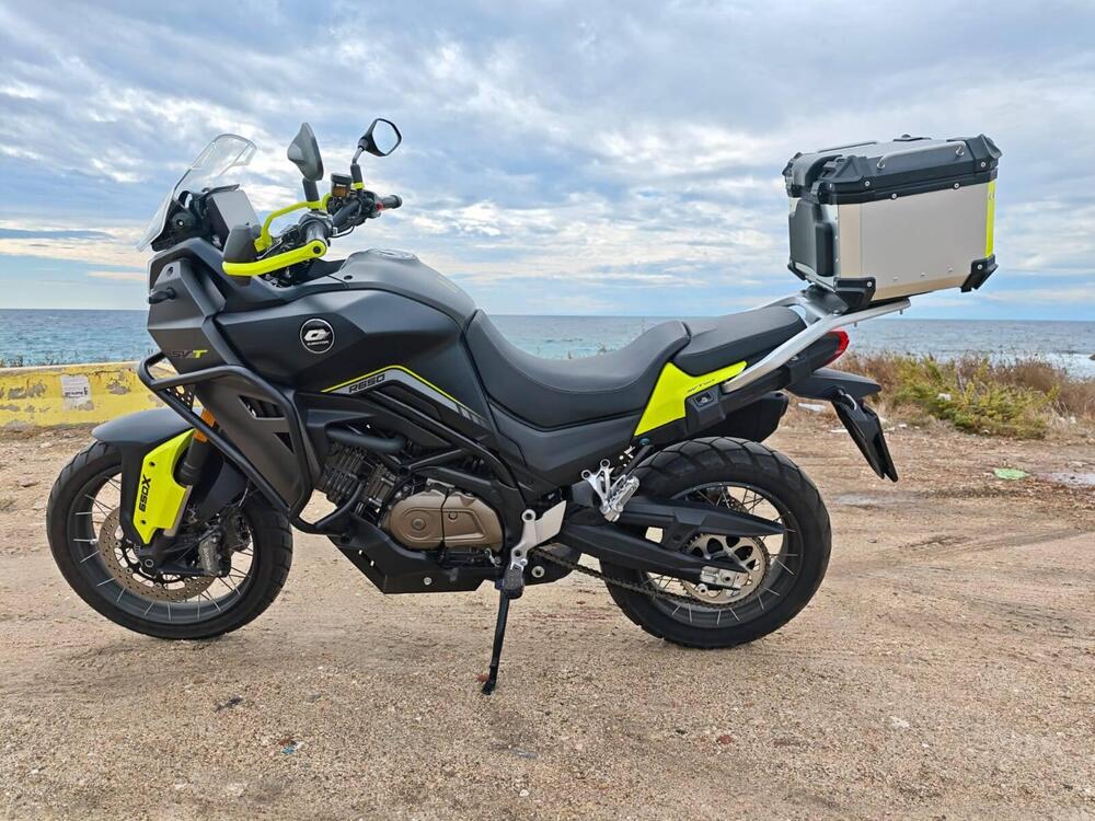 QJ Motor SVT 650 X (2024)
