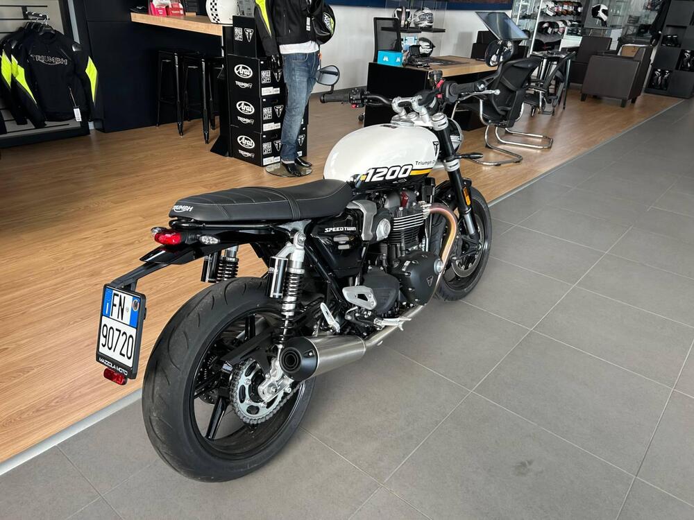 Triumph Speed Twin 1200 (2025) (2)
