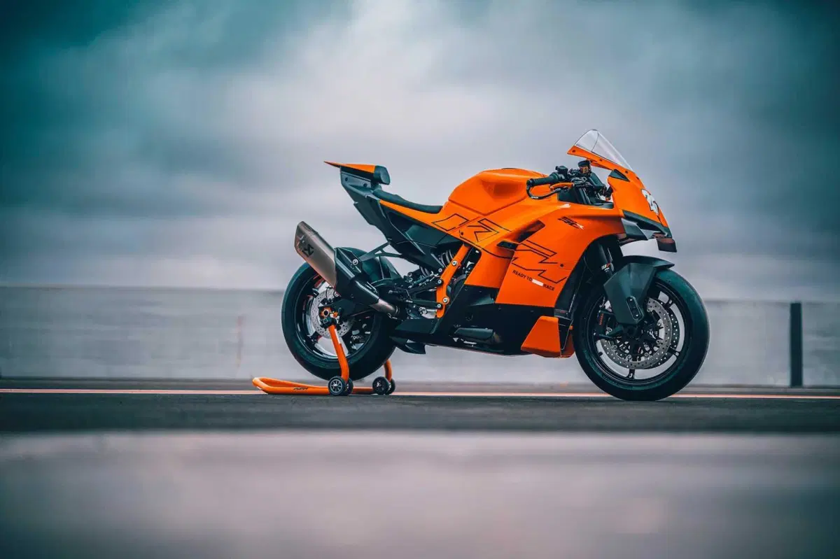 KTM 990 RC R (3)