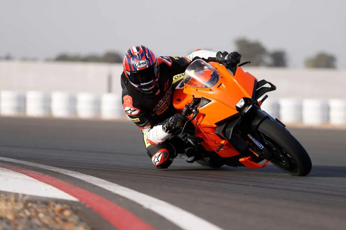 KTM 990 RC R (9)