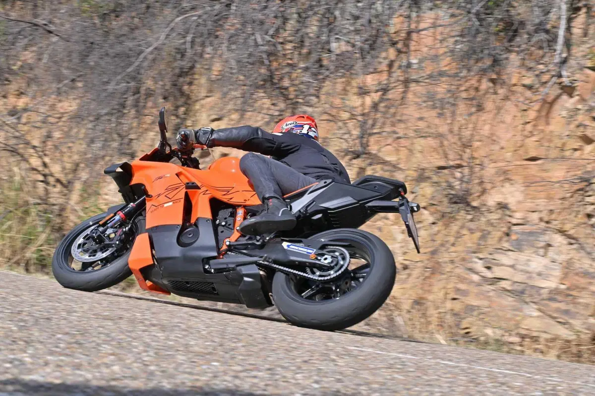 KTM 990 RC R (12)