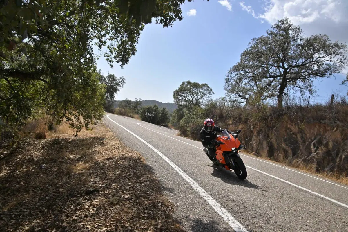 KTM 990 RC R (14)