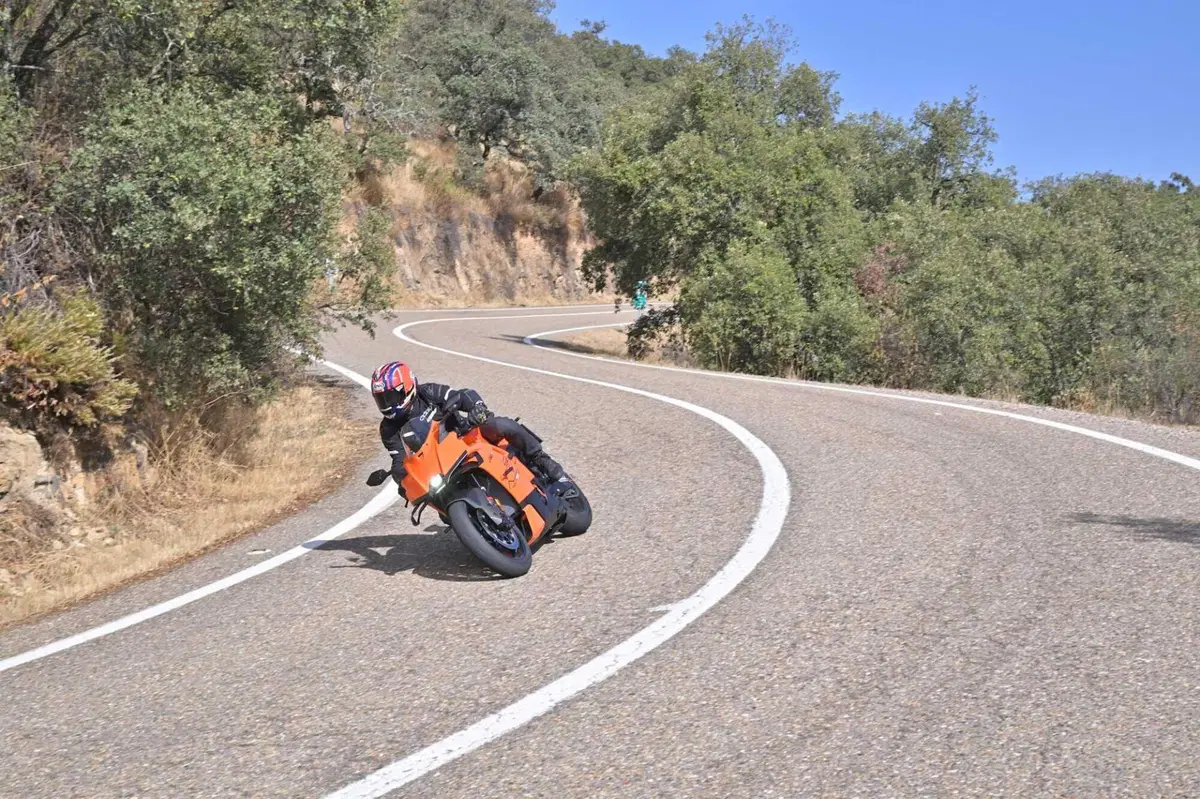 KTM 990 RC R (15)