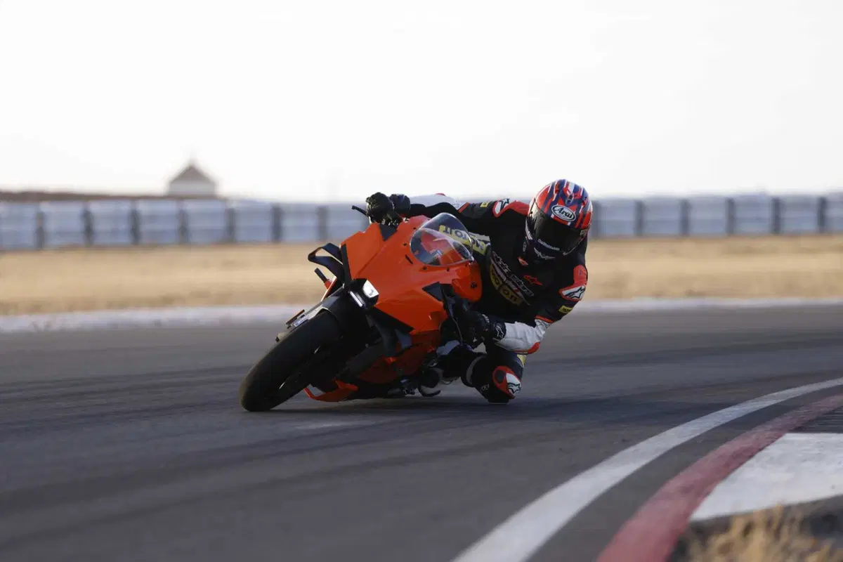 KTM 990 RC R (16)