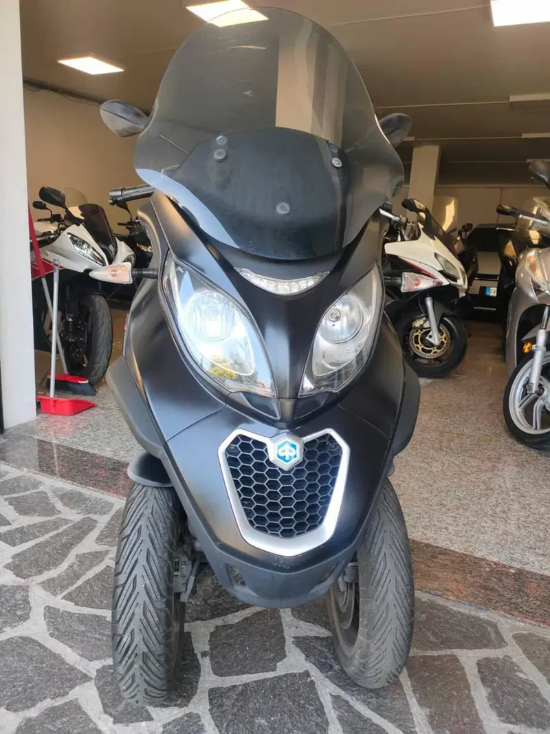 Piaggio Mp3 300 ie Sport LT ABS (2014 - 16) (2)