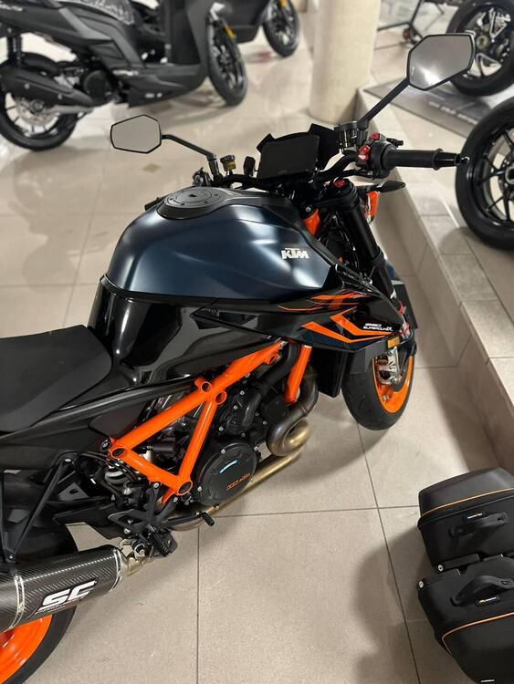 KTM 1290 Super Duke R (2022 - 23) (5)