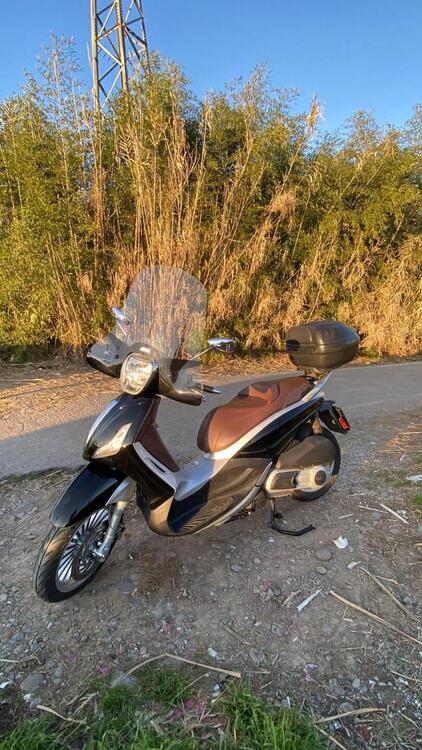 Piaggio Beverly 300 i.e. (2010 - 16)