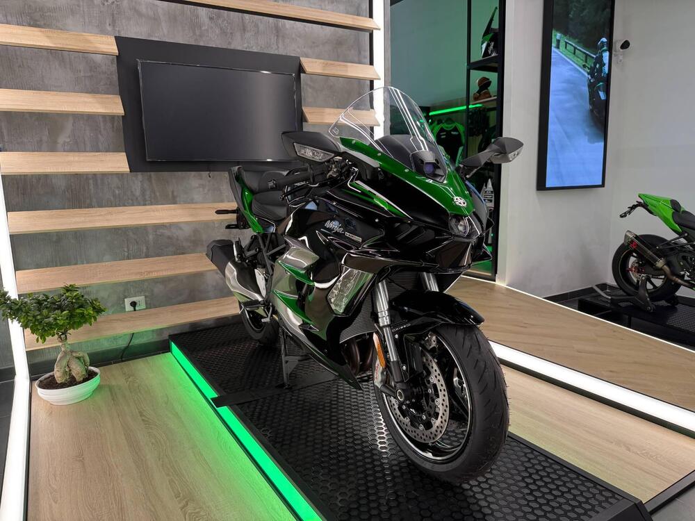 Kawasaki Ninja H2 SX SE (2023 - 26) (2)
