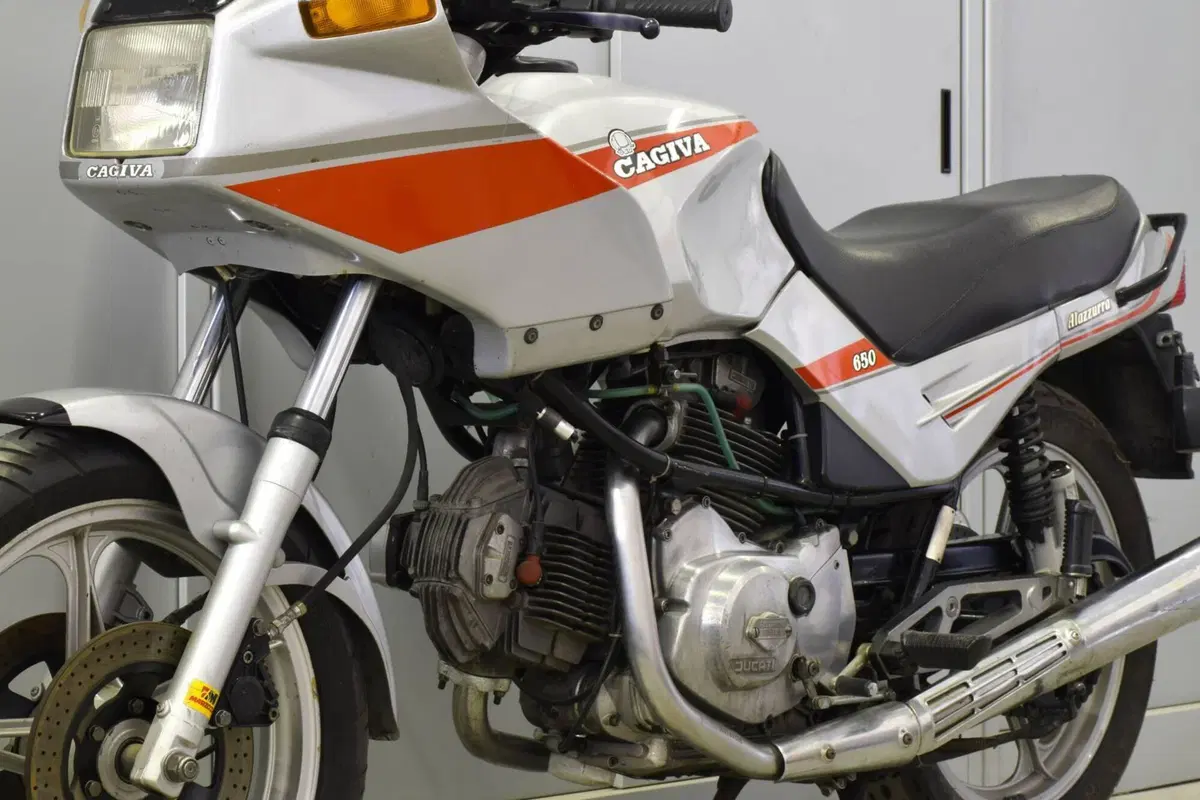 Cagiva Alazzurra 650 (3)
