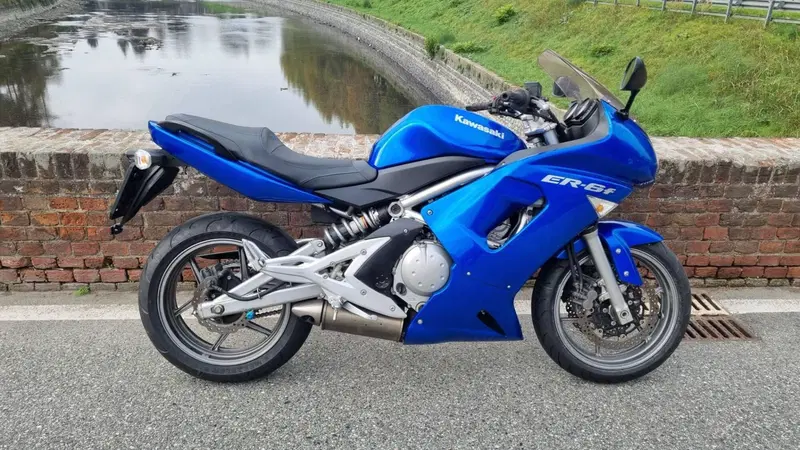 Kawasaki ER-6F (2006 - 08) (4)