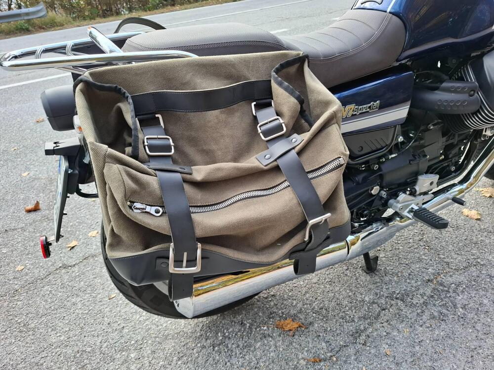 Moto Guzzi V7 Special (2021 - 24) (4)