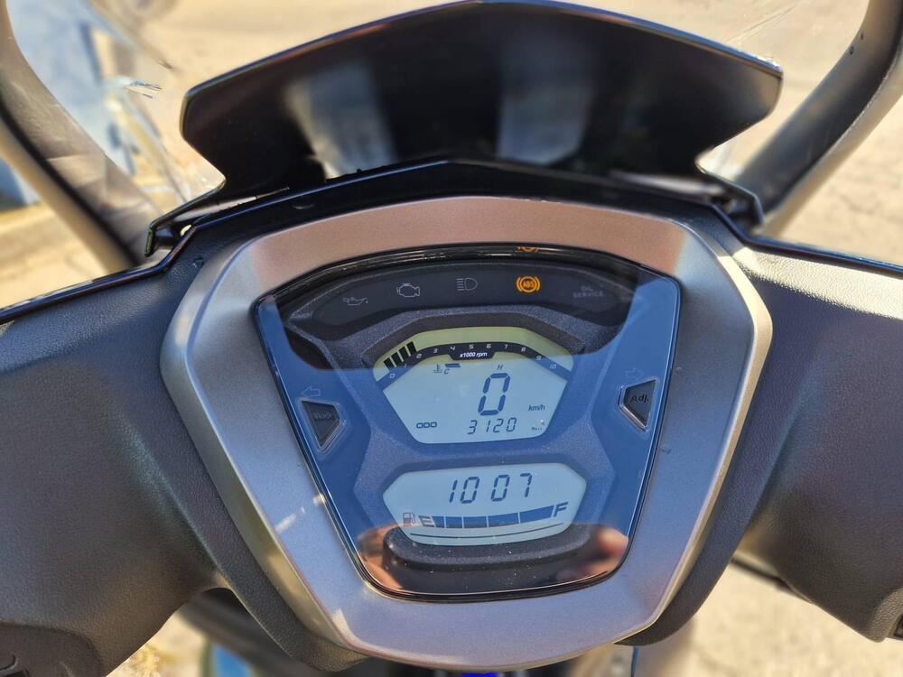 Kymco Agility 300i (2021 - 25) (4)