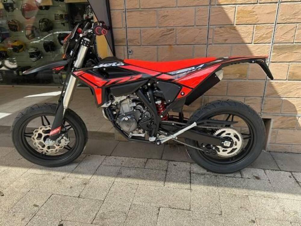 Betamotor RR 125 4T Motard T (2025) (3)