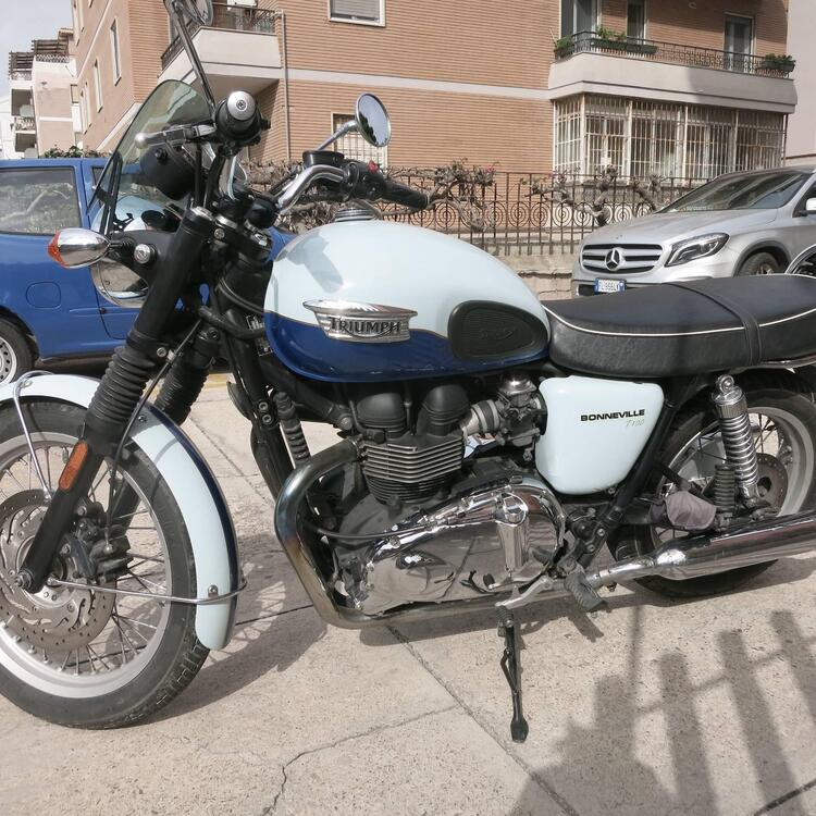 Triumph Bonneville T100 50th Anniversary (2009) (4)