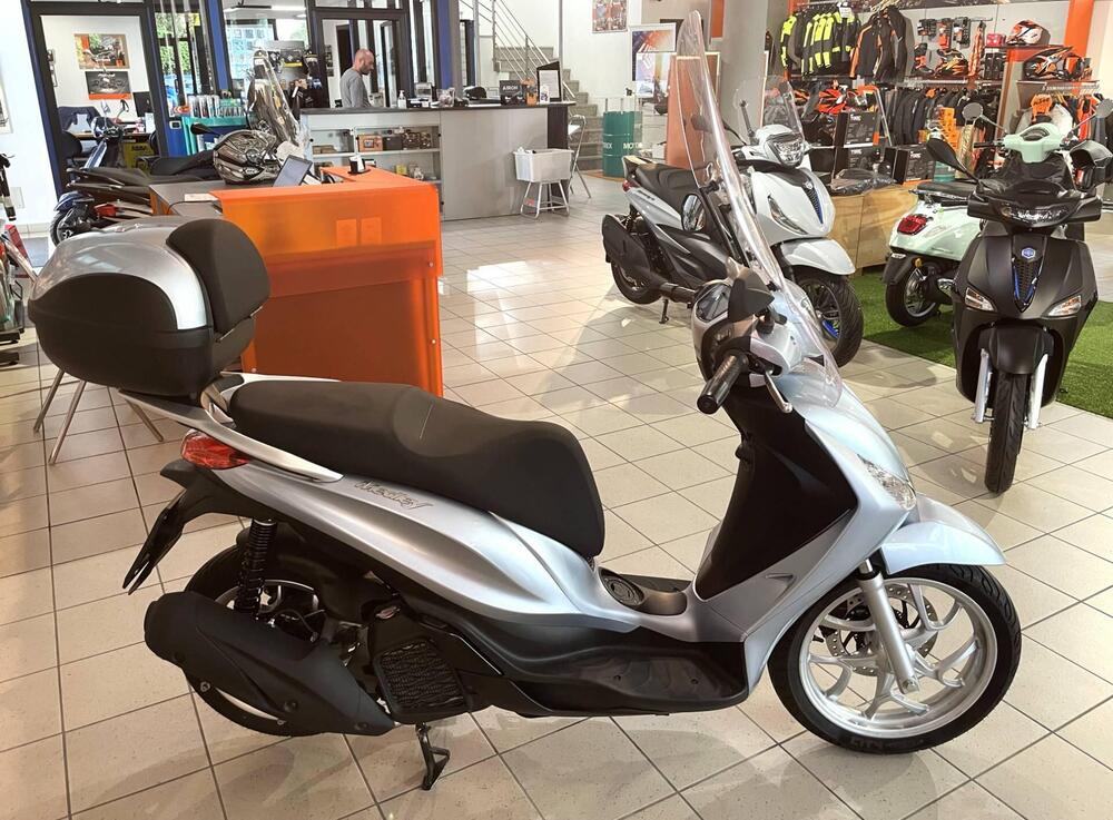 Piaggio Medley 200 (2025) (3)