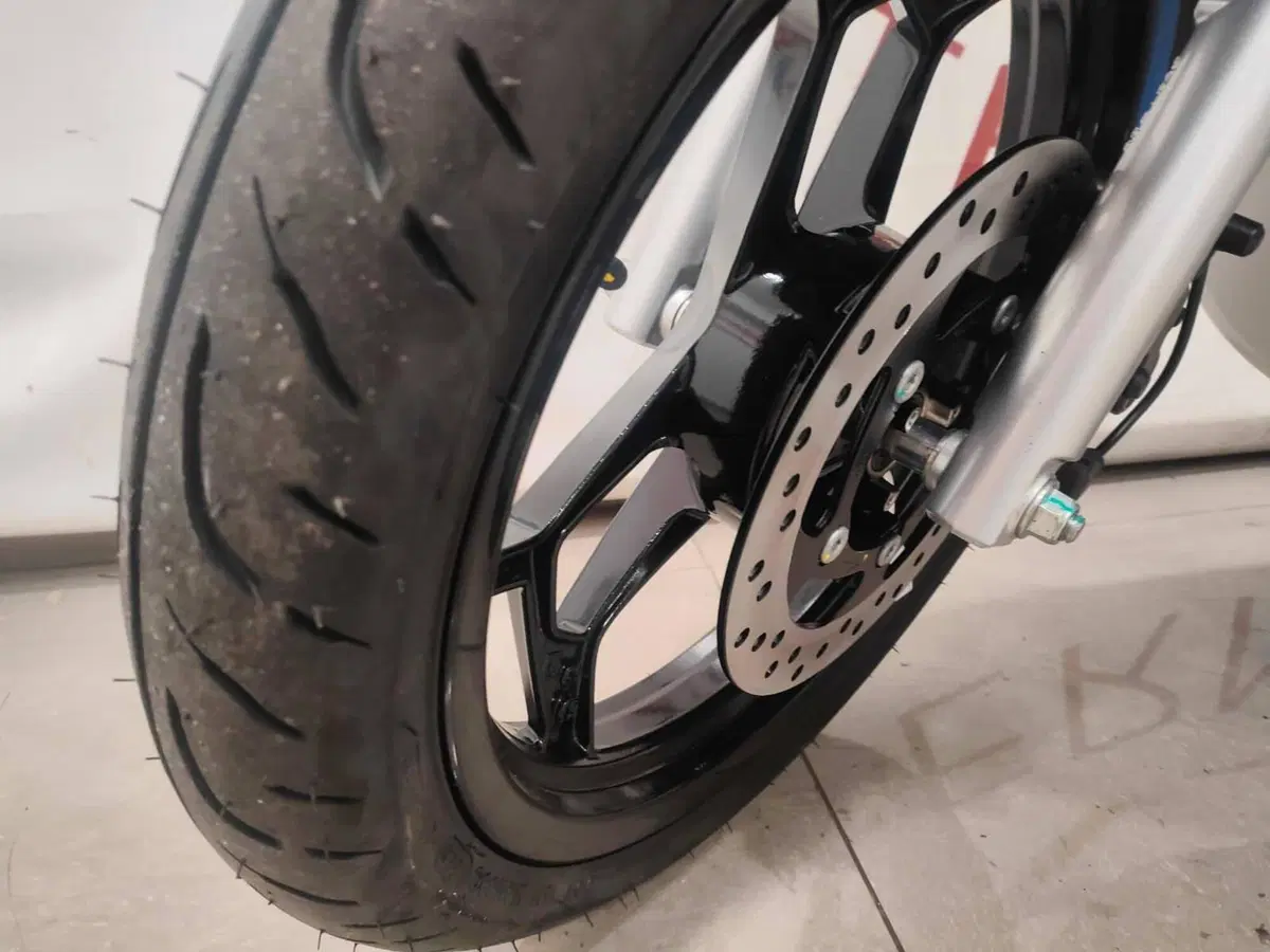 Piaggio Liberty 50 S RST (2025 - 26) (8)