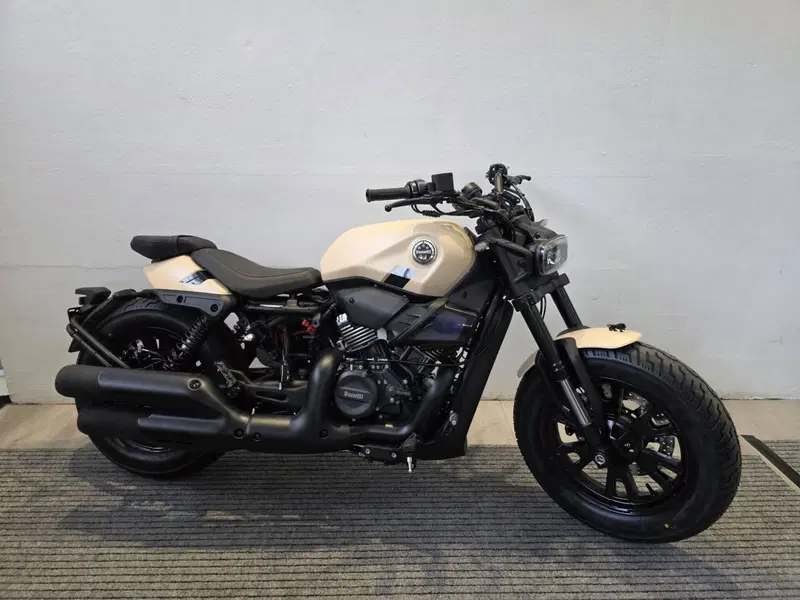 Benelli Leoncino 400 Bobber (2026)