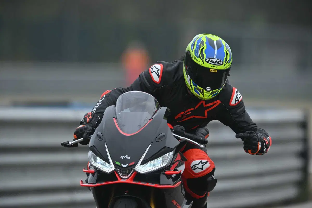 Aprilia RS 660 Factory test: la regina delle sportive medie? Pro e Contro [VIDEO E GALLERY] (11)