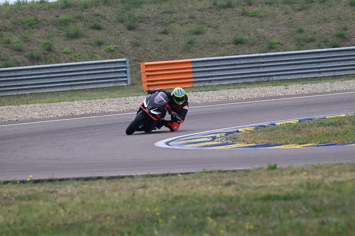Aprilia RS 660 Factory test: la regina delle sportive medie? Pro e Contro [VIDEO E GALLERY] (15)