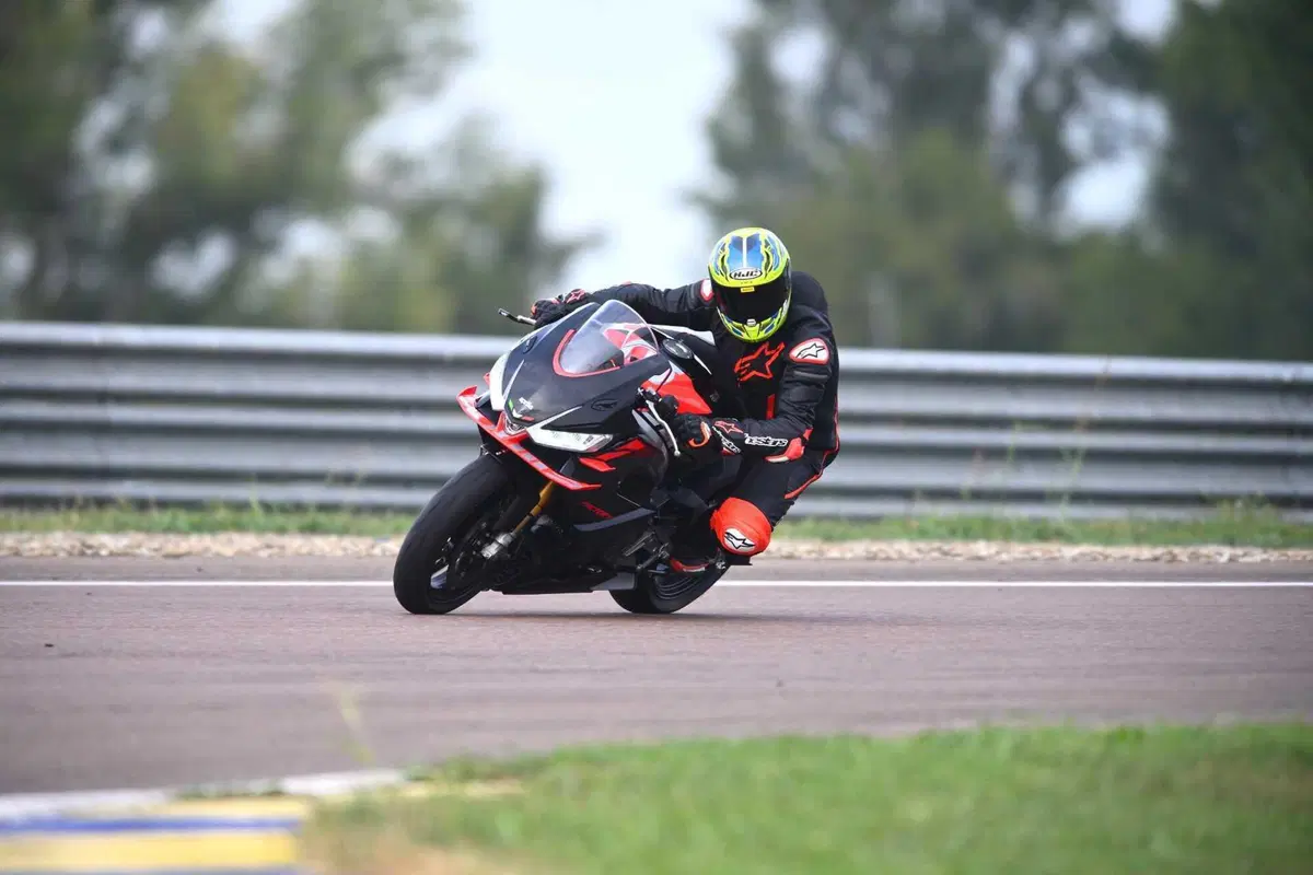 Aprilia RS 660 Factory test: la regina delle sportive medie? Pro e Contro [VIDEO E GALLERY] (18)
