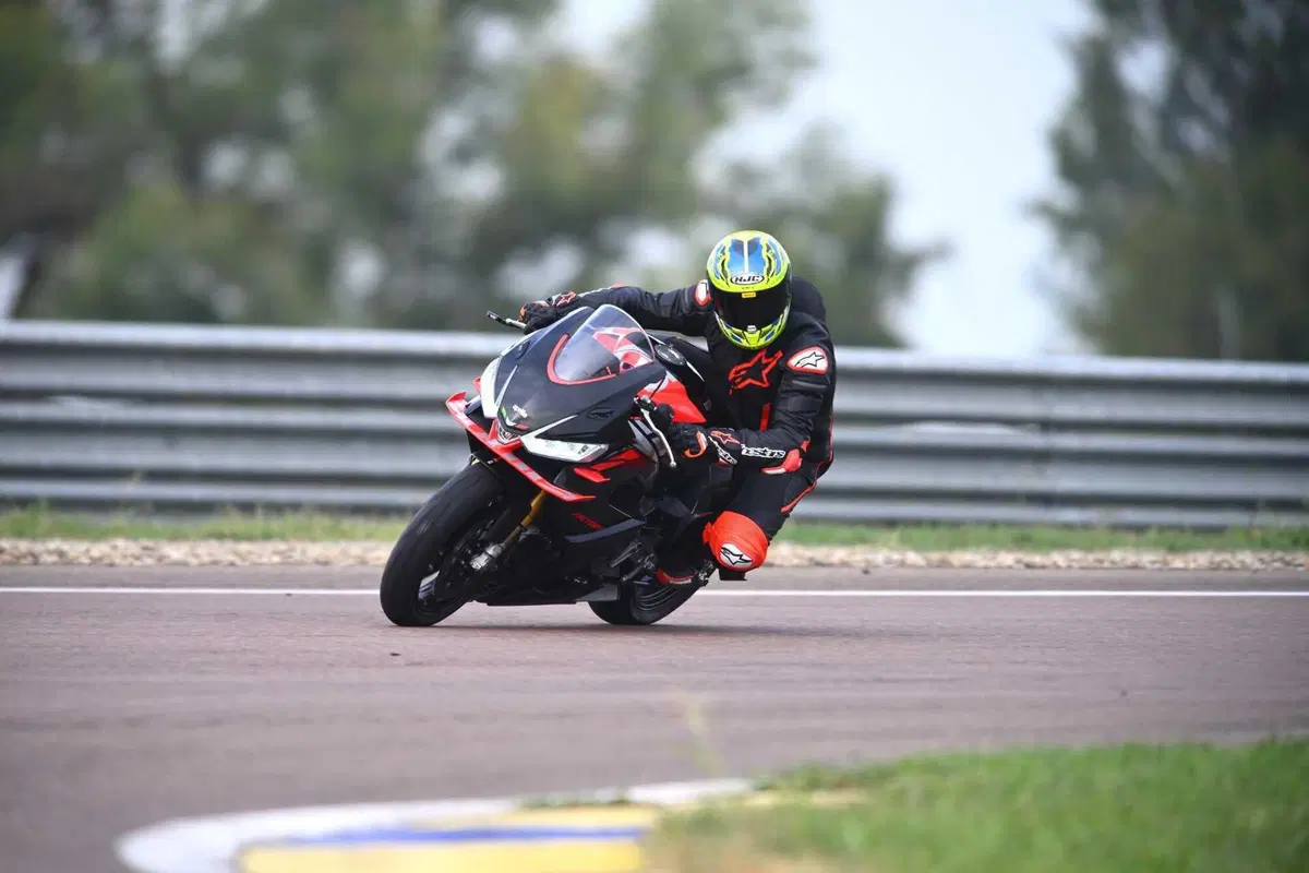 Aprilia RS 660 Factory test: la regina delle sportive medie? Pro e Contro [VIDEO E GALLERY] (19)