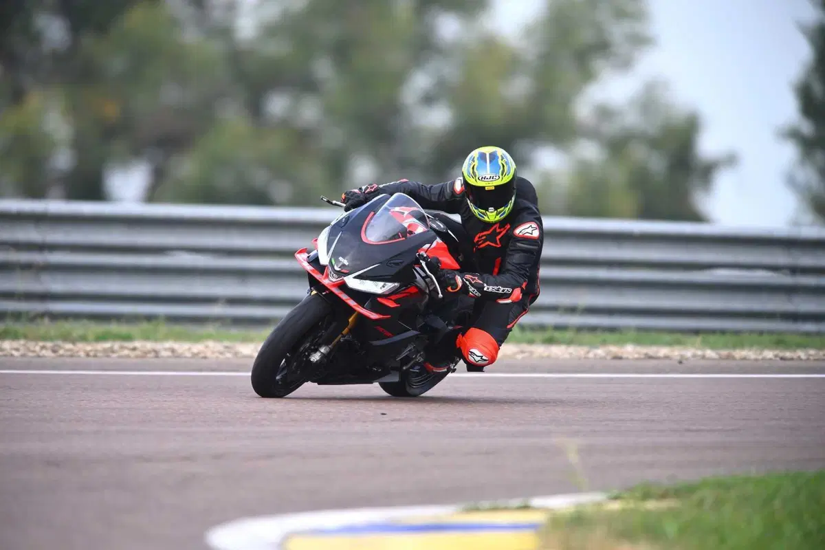 Aprilia RS 660 Factory test: la regina delle sportive medie? Pro e Contro [VIDEO E GALLERY] (20)