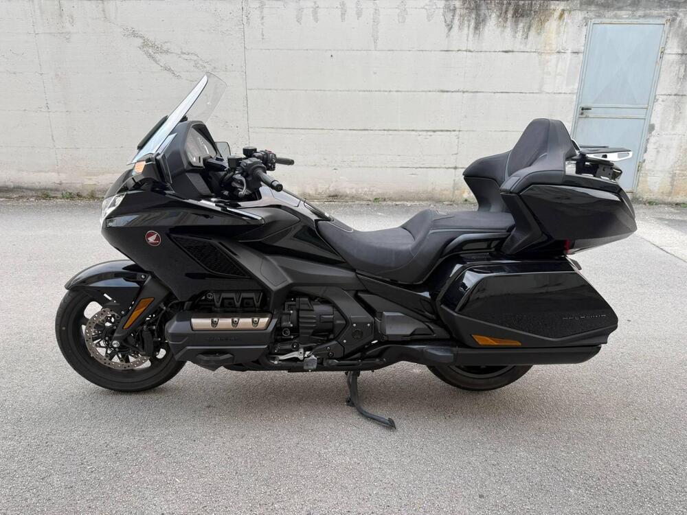 Honda GL 1800 Gold Wing Tour (2021 - 23) (2)