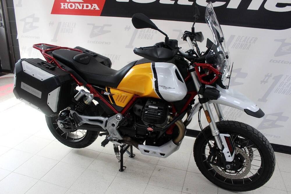 Moto Guzzi V85 TT Evocative Graphics (2021 - 23) (3)