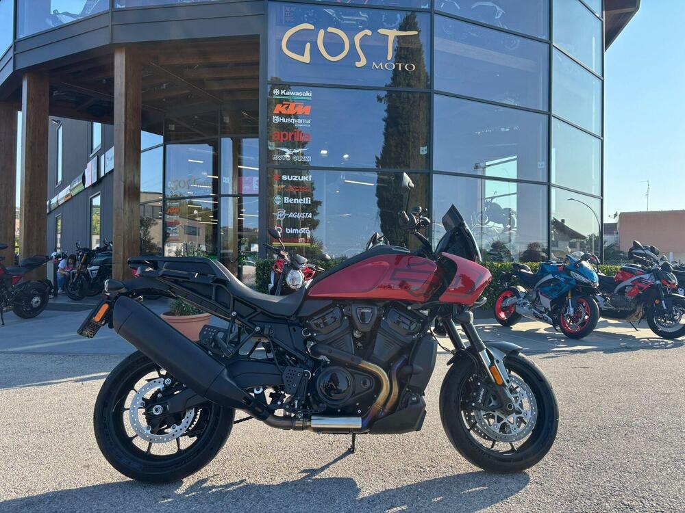 Harley-Davidson Pan America 1250 ST (2025)