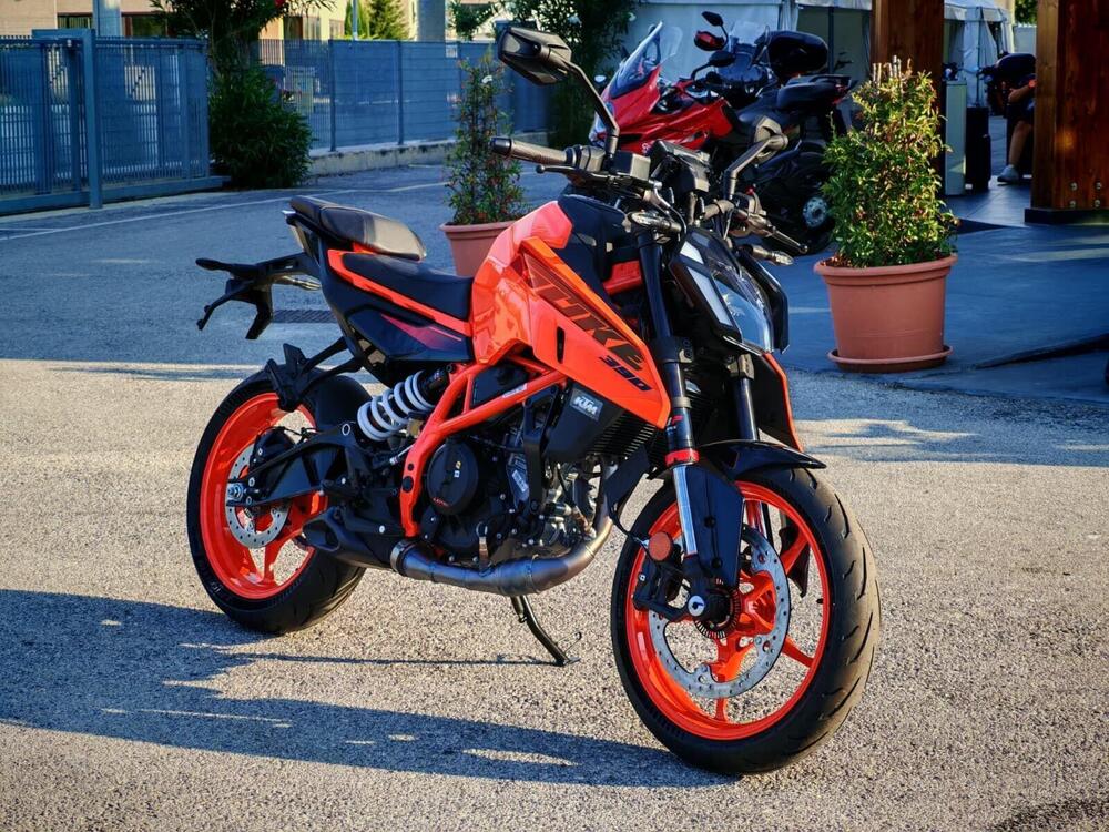 KTM 390 Duke (2024 - 26) (4)