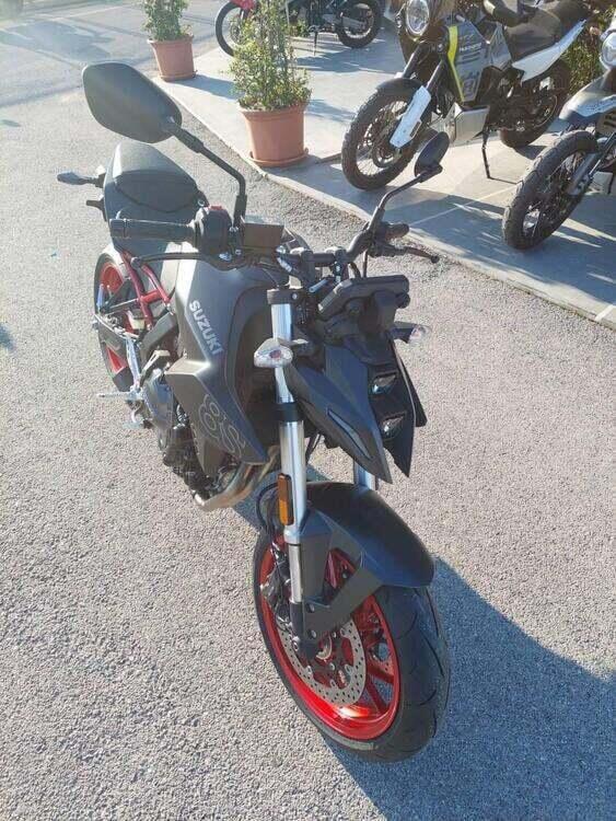 Suzuki GSX-8S (2025) (3)