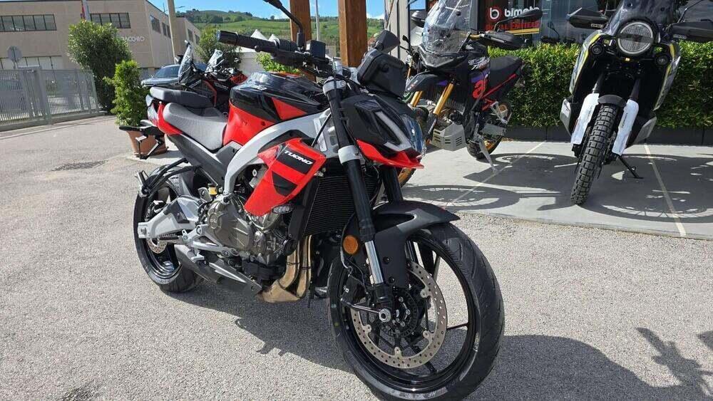 Aprilia Tuono 457 (2025) (2)