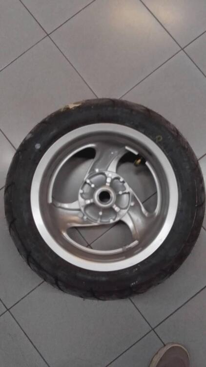 Cerchio posteriore SILVER WING Honda (2)