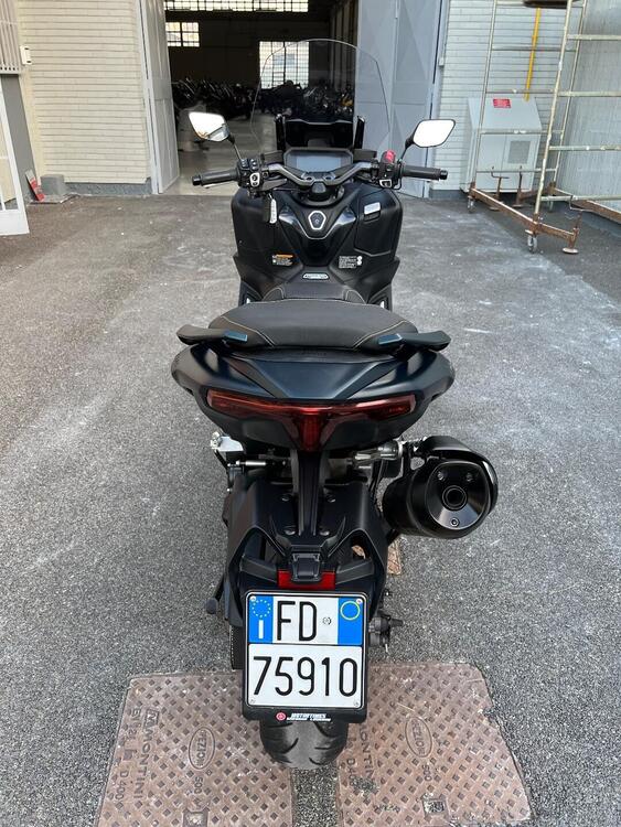 Yamaha T-Max 560 Tech Max (2022 - 24) (4)