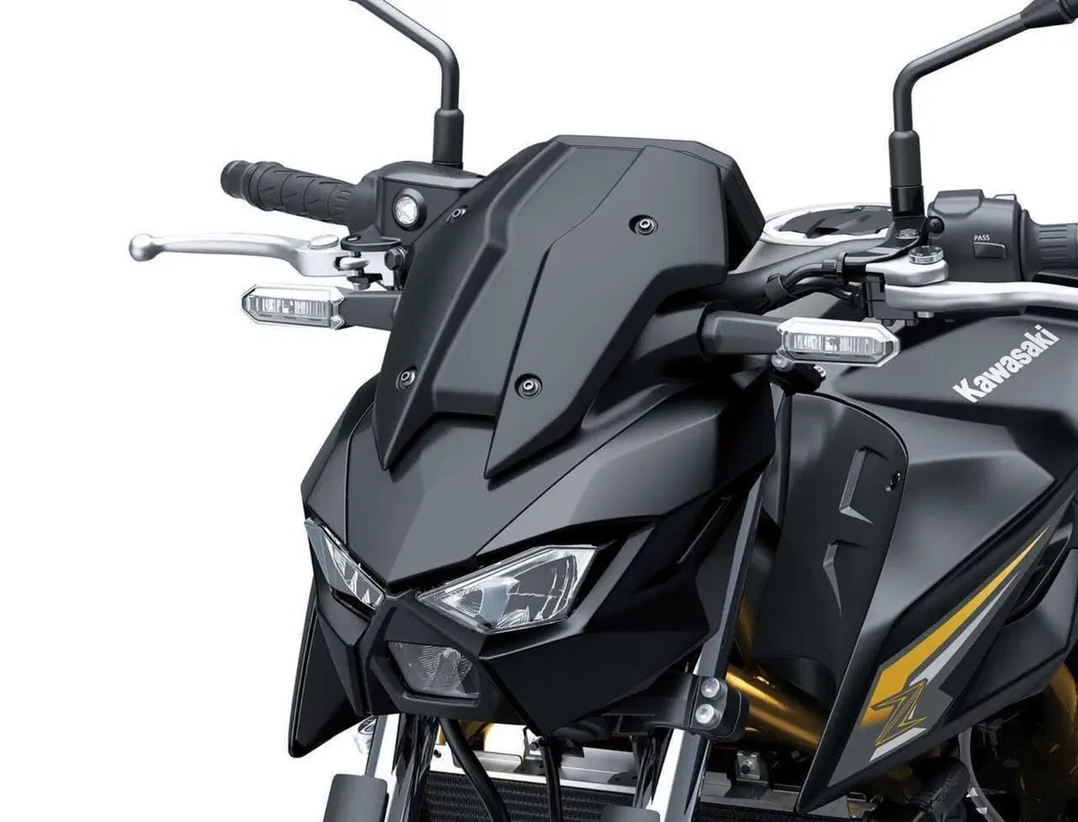 Kawasaki Z650 S 2026: più tecnologia ed ergonomia per la naked media giapponese (5)