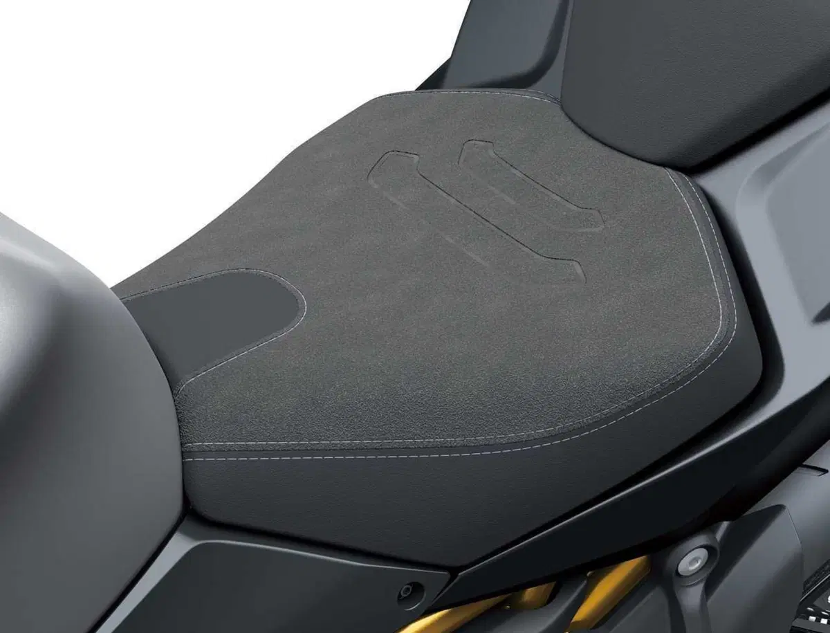 Kawasaki Z650 S 2026: più tecnologia ed ergonomia per la naked media giapponese (22)