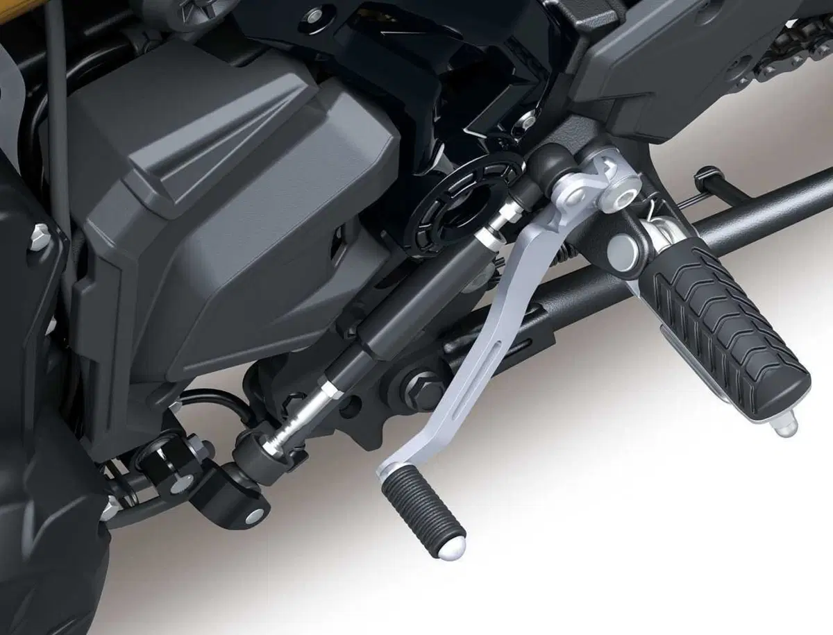 Kawasaki Z650 S 2026: più tecnologia ed ergonomia per la naked media giapponese (25)