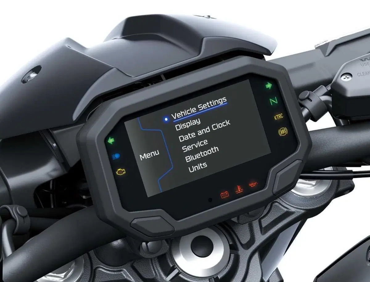 Kawasaki Z650 S 2026: più tecnologia ed ergonomia per la naked media giapponese (32)