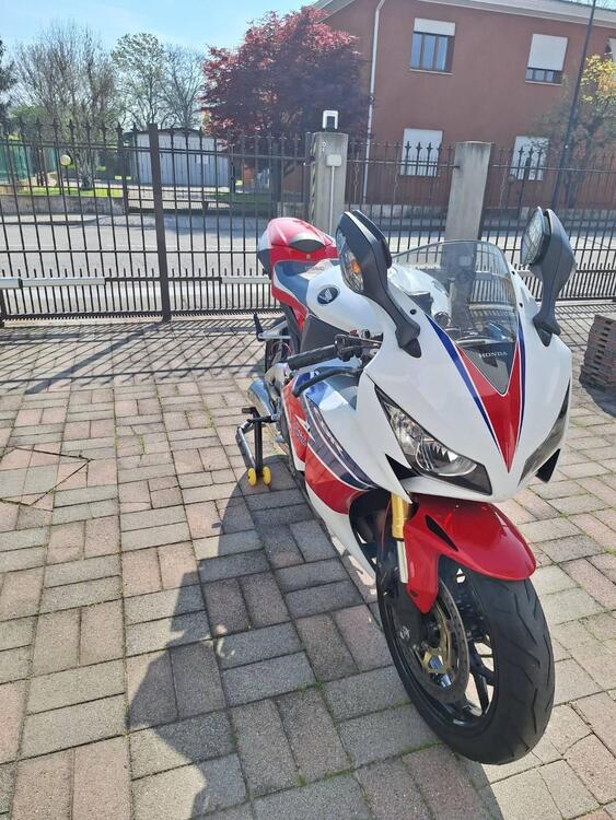 Honda CBR 1000 RR Fireblade (2012 - 16) (4)