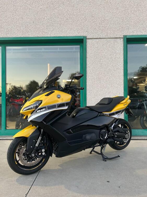 Yamaha T-Max 560 (2022 - 24) (2)