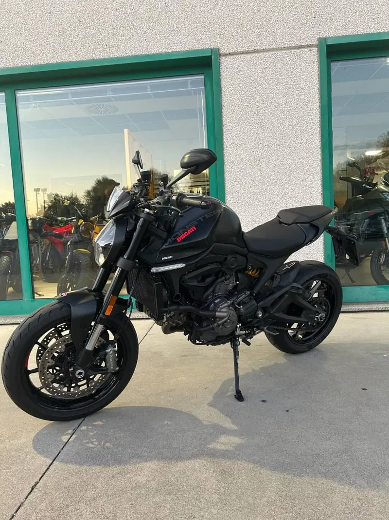 Ducati Monster 937 + (2021 - 25)