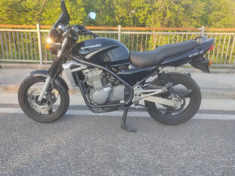 Kawasaki Er 500 (3)