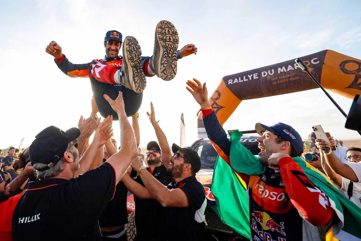 Rally-Raid. Marocco, Finale. Colpi di scena. Vincono Schareina e Loeb, trionfano Sanders e Moraes [VIDEO] (6)