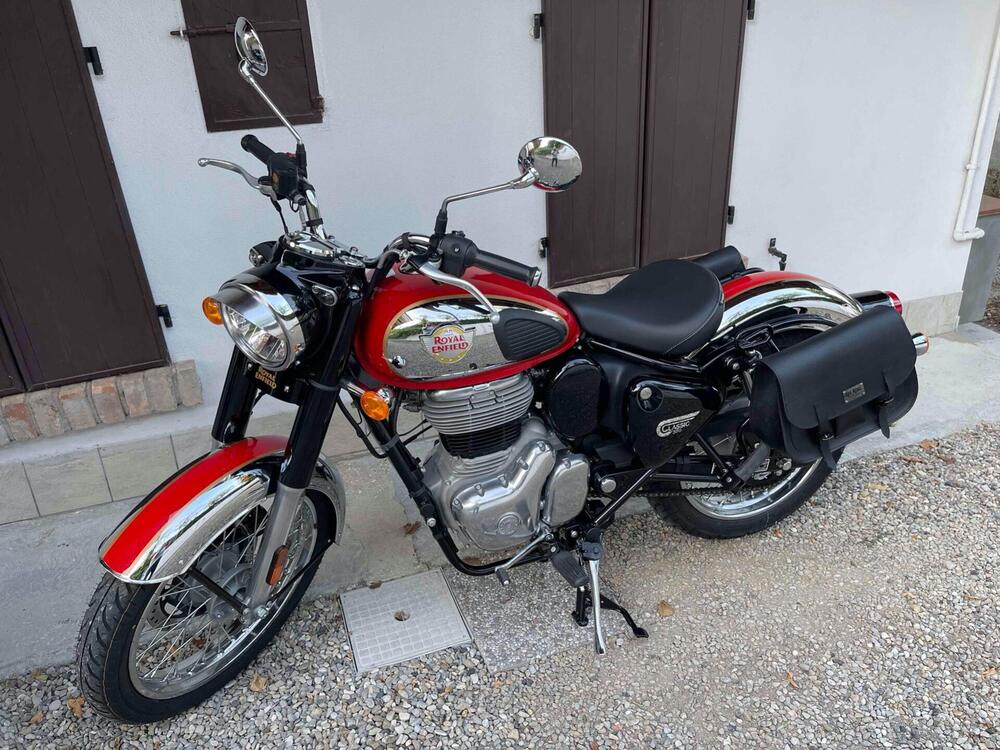 Royal Enfield Classic 350 (2021 - 25) (4)