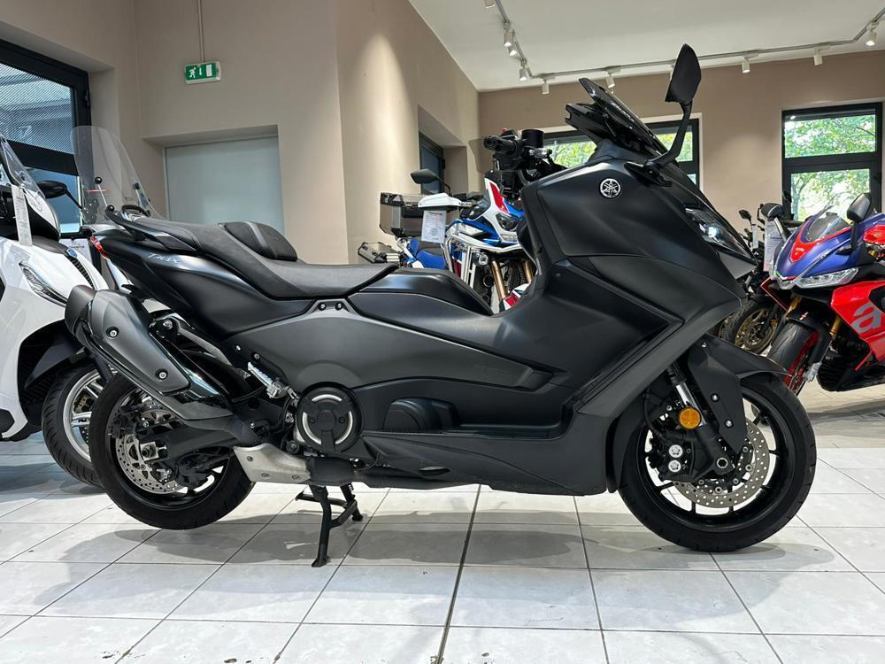 Yamaha T-Max 560 (2022 - 24)