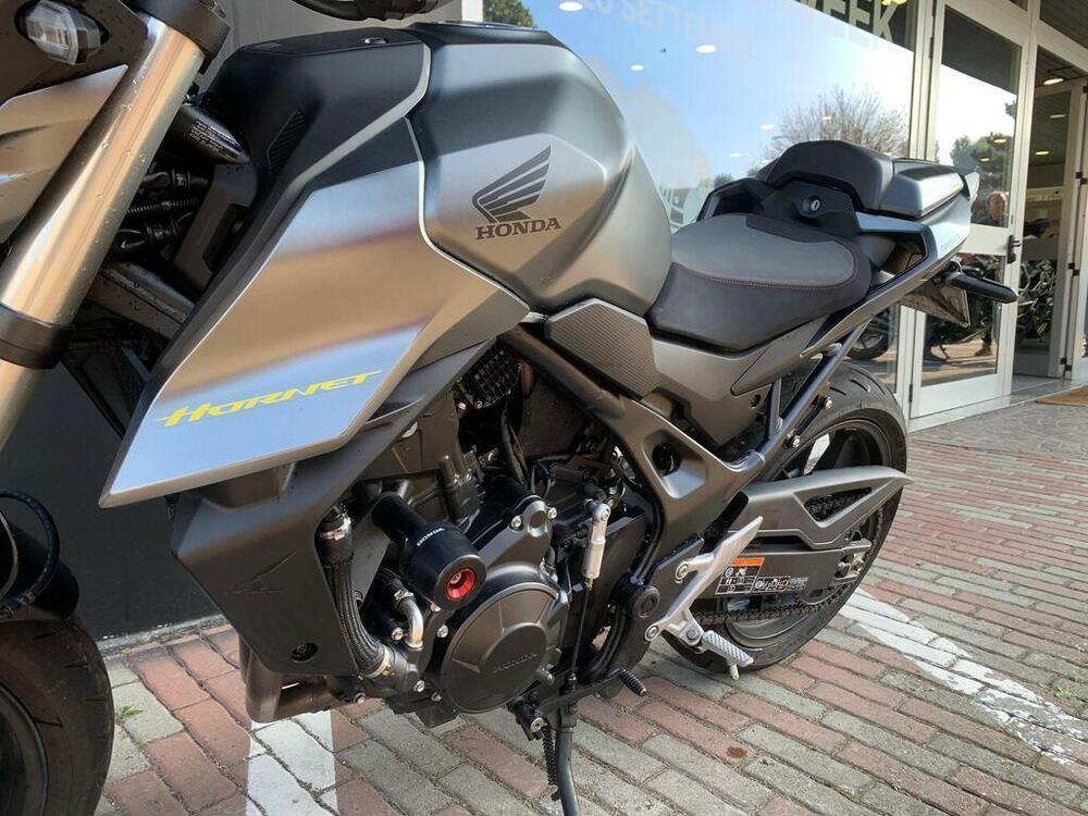 Honda CB 750 Hornet (2023 - 24) (4)