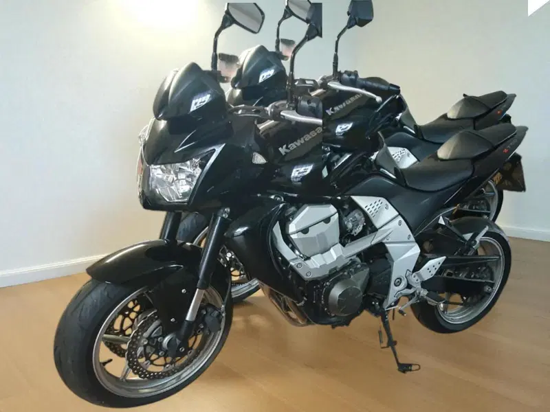 Kawasaki Z 750 (2007 - 14) (2)