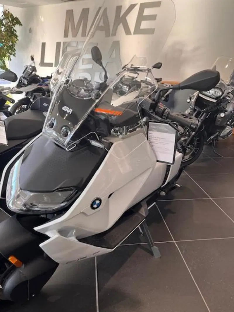 Bmw CE 04 (2021 - 25) (3)