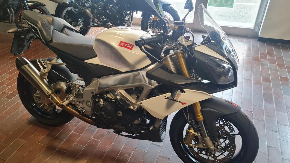 Aprilia Tuono V4 R (2011 - 15) (2)