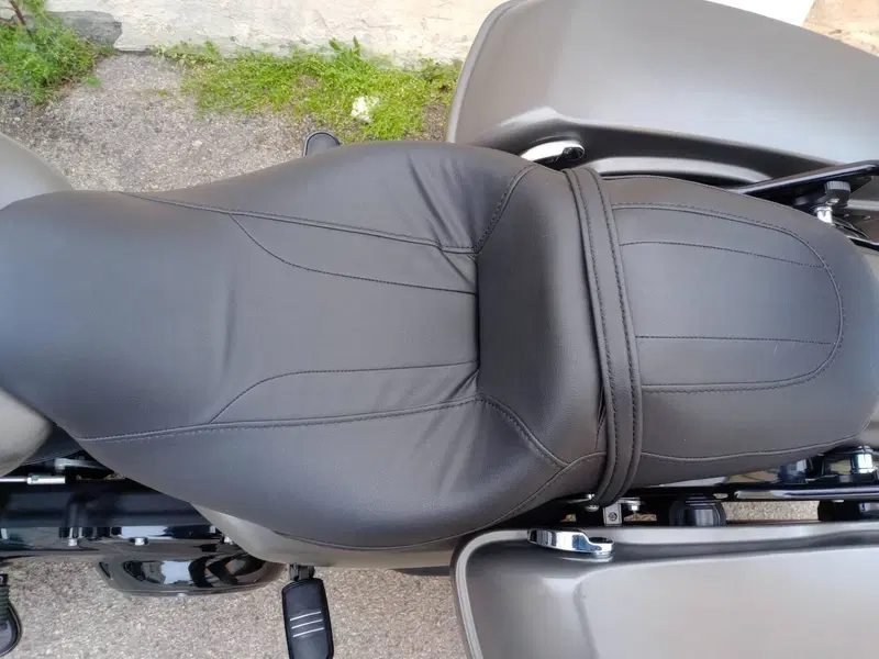 Harley-Davidson 114 Street Glide Special (2019 - 20) - FLHXS (14)